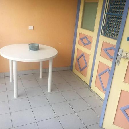 Studio A 400M De La Plage Pointe Marin Sainte-Anne Extérieur photo