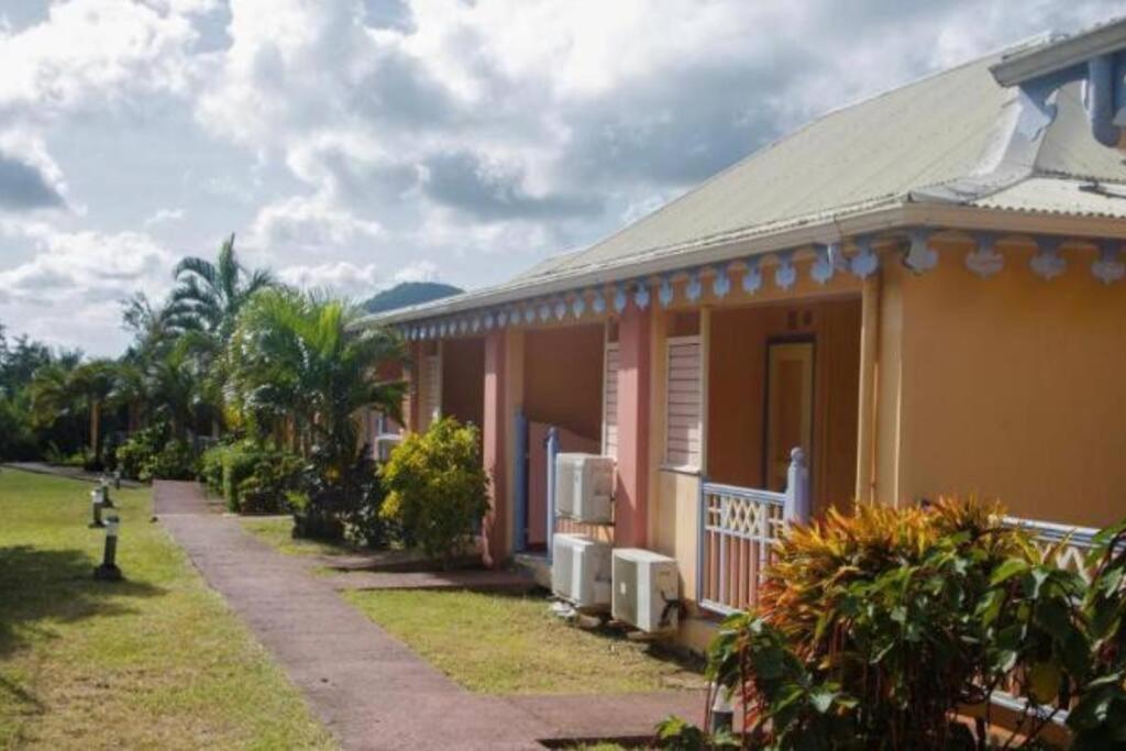 Studio A 400M De La Plage Pointe Marin Sainte-Anne Extérieur photo